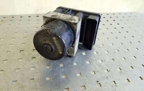 Volkswagen Golf IV ABS Pump 1C0907379K 1J0614417D