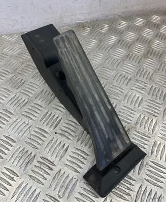 BMW 3 E90 E91 Accelerator throttle pedal 6772646