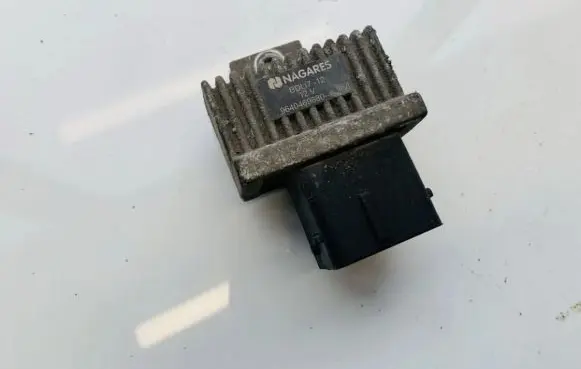 Renault Laguna III Glow plug pre-heat relay 9640469680 bdl712