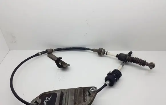 Toyota Avensis T270 Gear shift cable linkage