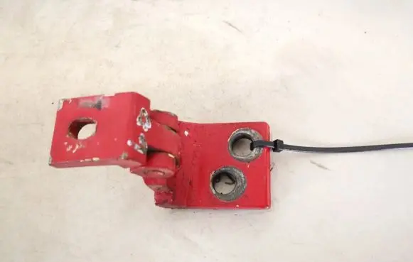Volkswagen Golf III Rear door lower hinge