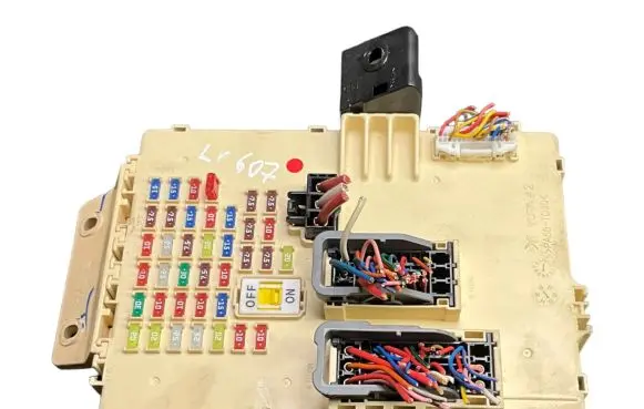 Hyundai i40 Fuse module 919503Z021