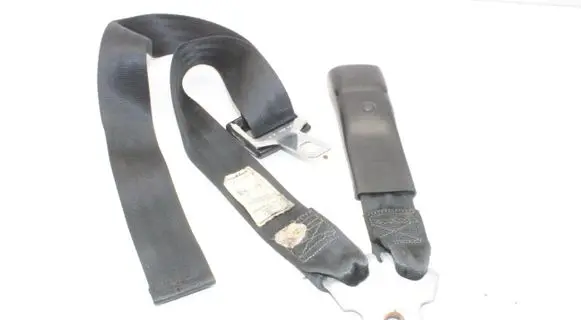 Jeep Cherokee XJ Middle seatbelt (rear) 55217237