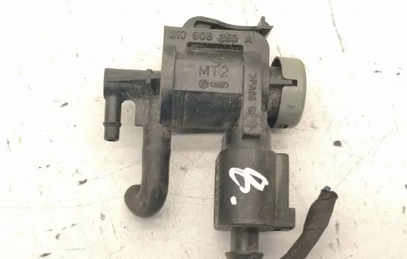 Volkswagen Touran I Vacuum valve 1K0906283A