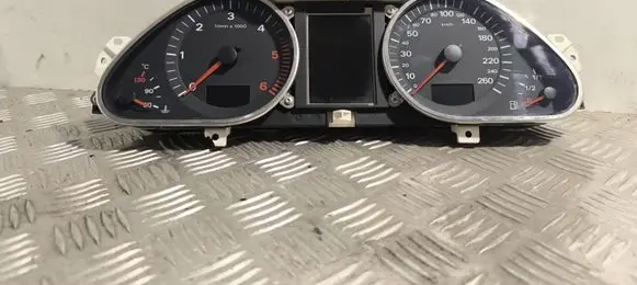 Audi A6 S6 C6 4F Speedometer (instrument cluster) 5540007312