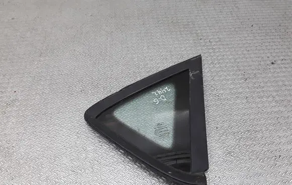 Rear side window