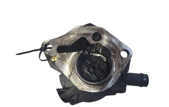 Nissan Qashqai Vacuum pump