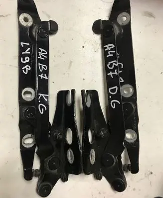 Audi A4 S4 B7 8E 8H Tailgate/trunk/boot hinge 8H0827301B 8H0827302B