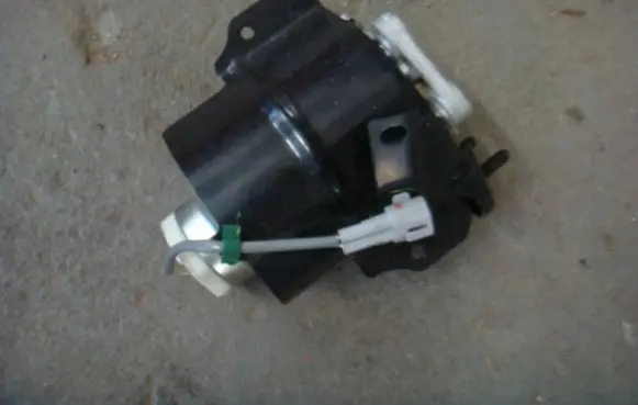 Mazda CX-5 Fuel filter housing 