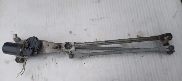 Ford Focus Front wiper linkage 