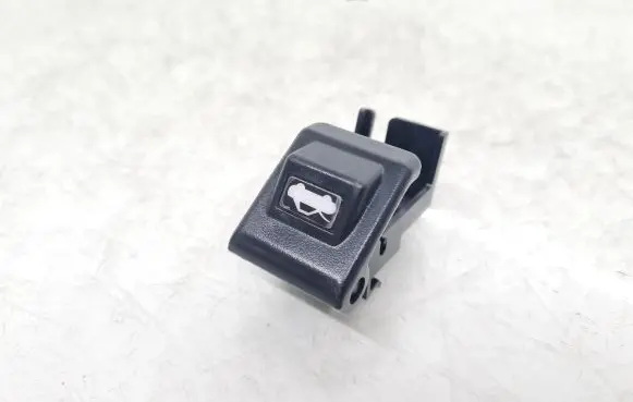 Engine bonnet (hood) release handle