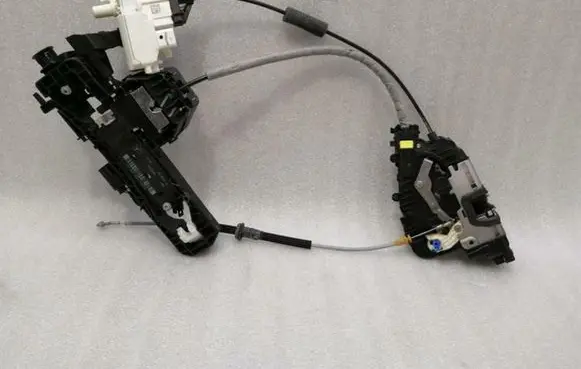 Mercedes-Benz GLS X166 Front door lock A0997201701