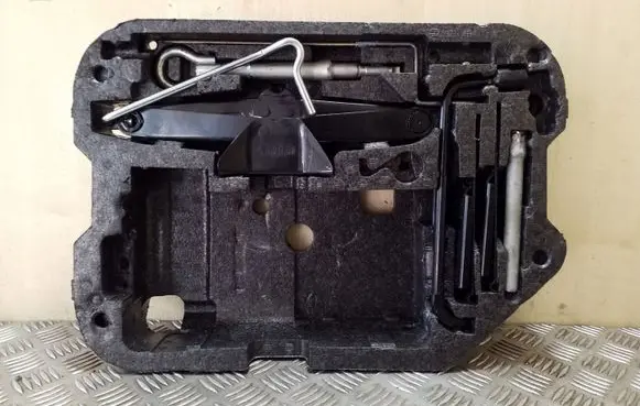 Citroen C4 I Picasso Tool set 9649243380 9656869180 9672902480