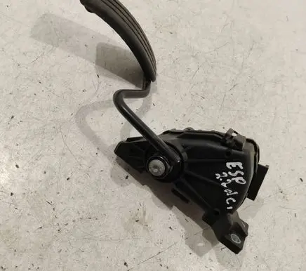 Renault Espace - Grand espace IV Accelerator throttle pedal 8200007513