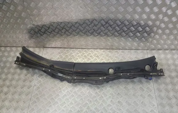 Mazda 2 Wiper trim
