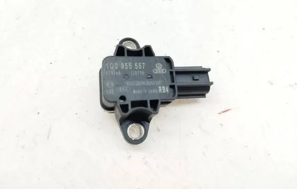 Volkswagen Eos Airbag deployment crash/impact sensor 1Q0955557 019748 120706