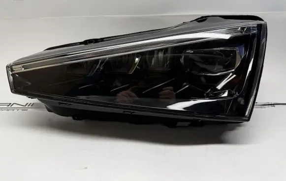 Skoda Scala Headlight/headlamp 657941015A