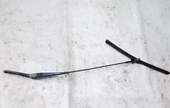 Ford Focus Front wiper blade arm 4m5117526cb
