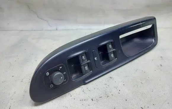 Volkswagen PASSAT B6 Electric window control switch 3C1867171B