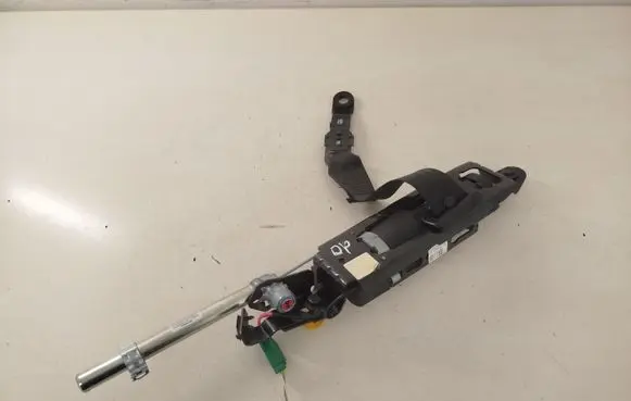 Volvo XC60 Front seatbelt 39811171 616466800B