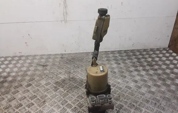 Mazda 5 Power steering pump 06Z180986