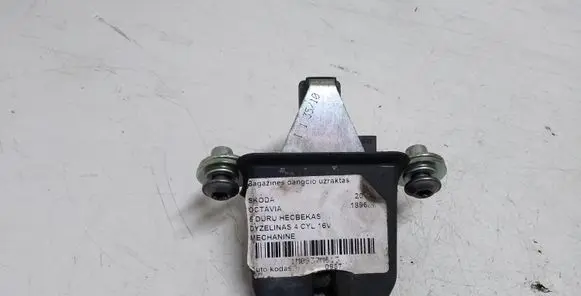 Skoda Octavia Mk2 (1Z) Tailgate/trunk/boot lock/catch/latch 1Z5827501D