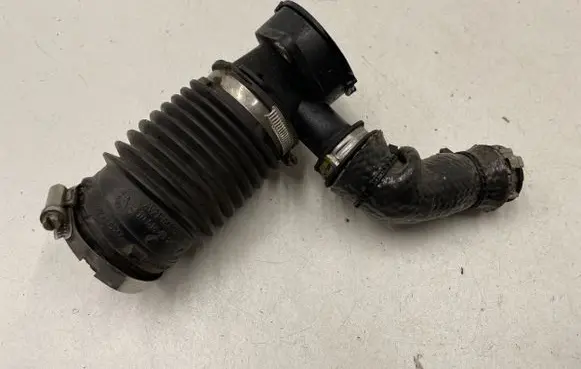 Ford Fiesta Air intake hose/pipe AV219C623CC 1051443S01