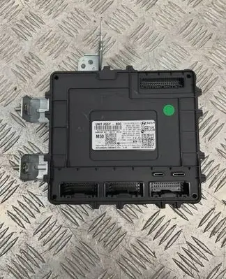 Hyundai Kona I Central body control module 5074A-BDC4E01 BDC4E02