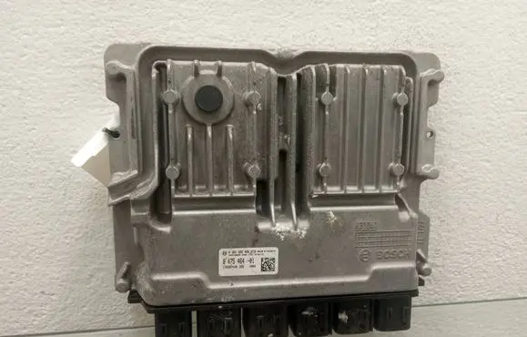 BMW 5 G30 G31 G38 Engine control unit/module 8475464 0281035486 170287440