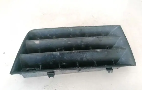 Renault Megane II Front grill d8200114157