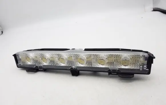 Volkswagen Jetta VI Third/center stoplight 6RU945087A