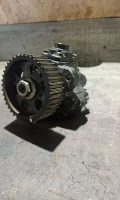 Opel Astra J Fuel injection high pressure pump 0445010444
