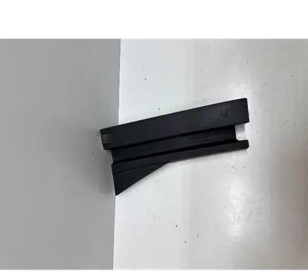 Audi Q7 4M Fender end trim 4M0805700A