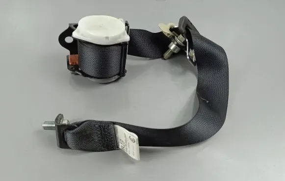 Mitsubishi Outlander Rear seatbelt 1080089