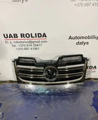 Volkswagen Jetta V Front bumper upper radiator grill 1K5853653