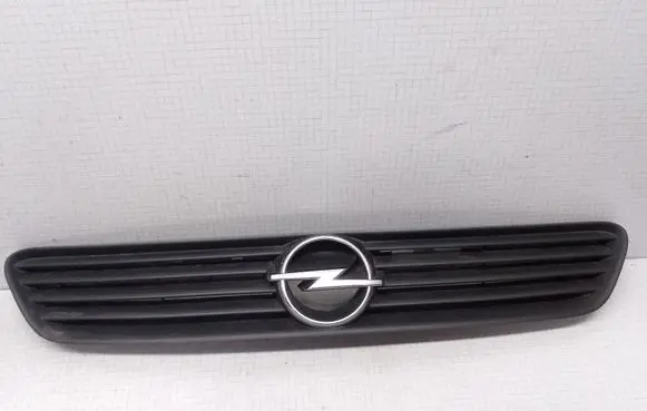 Opel Astra G Front bumper upper radiator grill 90588120