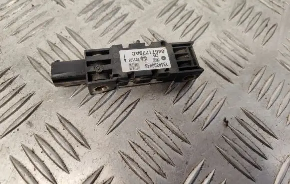 Chrysler Grand Voyager V Airbag deployment crash/impact sensor 04671779AC