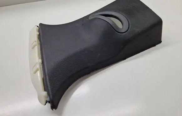 BMW i4 (B) pillar trim (top) 8096441
