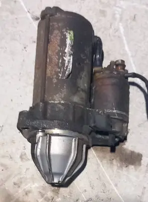 Mercedes-Benz Vito Viano W638 Starter motor 0051511301