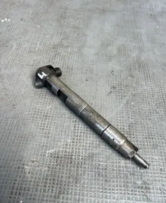 Mercedes-Benz E W212 Fuel injector A6510704987