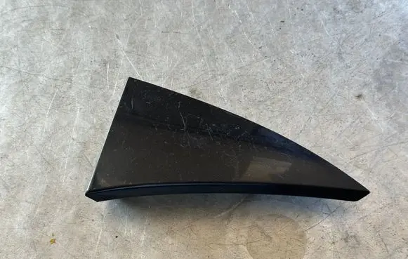 Renault Captur Tailgate trim 960323726R