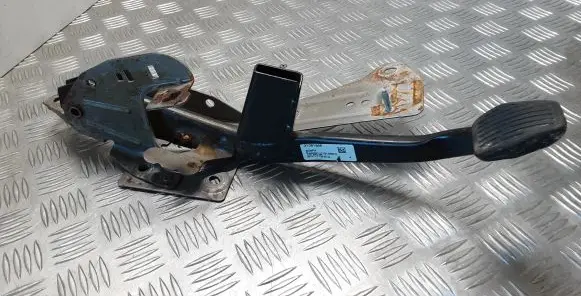 Volvo V40 Brake pedal 31381466