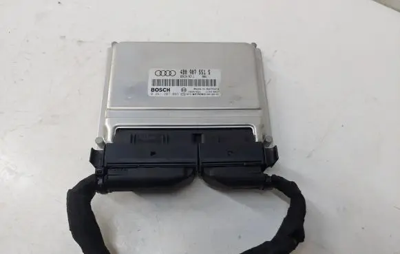 Audi A6 S6 C5 4B Engine control unit/module 4B0907551S 26SA7091 0261207003