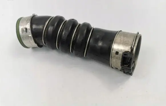 BMW 1 E81 E87 Intercooler hose/pipe 7797480