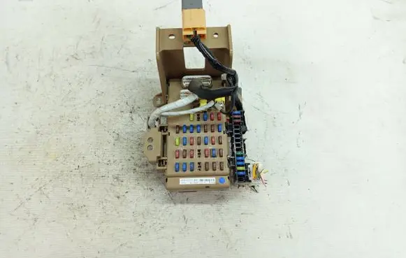 Subaru Forester SJ Fuse module 82201FJ110