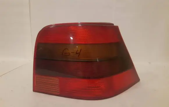 Volkswagen Golf IV Rear/tail lights 1J6945112T 00772004
