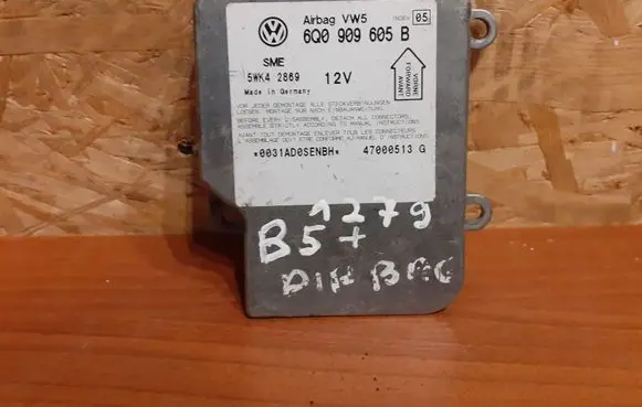 Volkswagen PASSAT B5 Airbag control unit/module 1279 5WK42869