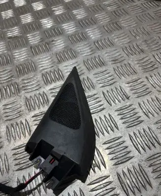 Volkswagen PASSAT B6 Front door high frequency speaker 3C0035411