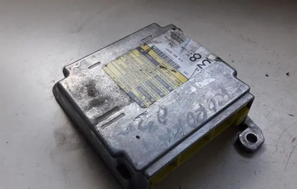 Toyota Corolla E120 E130 Airbag control unit/module 8917002290