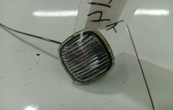 Skoda Fabia Mk2 (5J) Front fender indicator light 